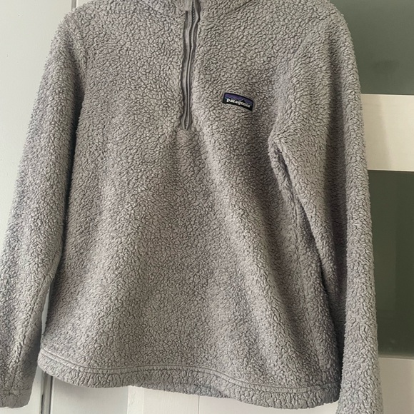 Patagonia Light Gray Sherpa Fleece Jacket Women’s small - Picture 3 of 9